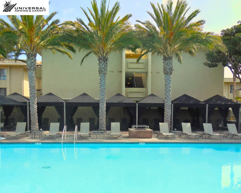 Self-standing shade structure at a hotel property